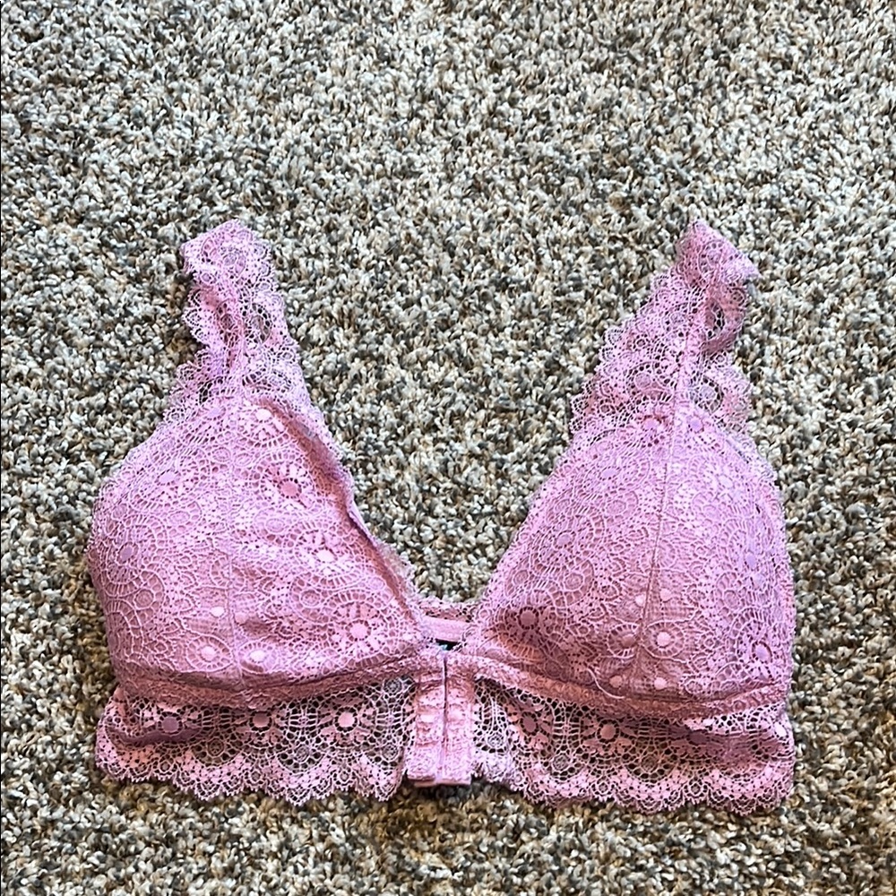 Pink Wireless Lace Bralette with Adjustable Straps